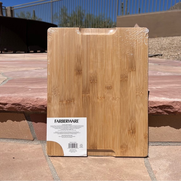 FARBERWARE NWT Bamboo Cutting Board 11x14 Eco-Friendly Material Reversible - Picture 4 of 5